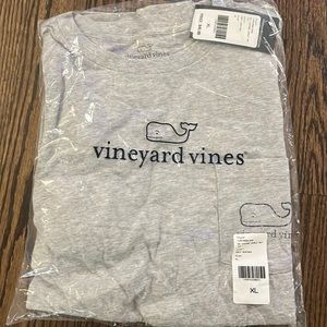 vineyard vines T-shirt